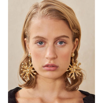 ODEYA CORAL EARRING - AEQEA