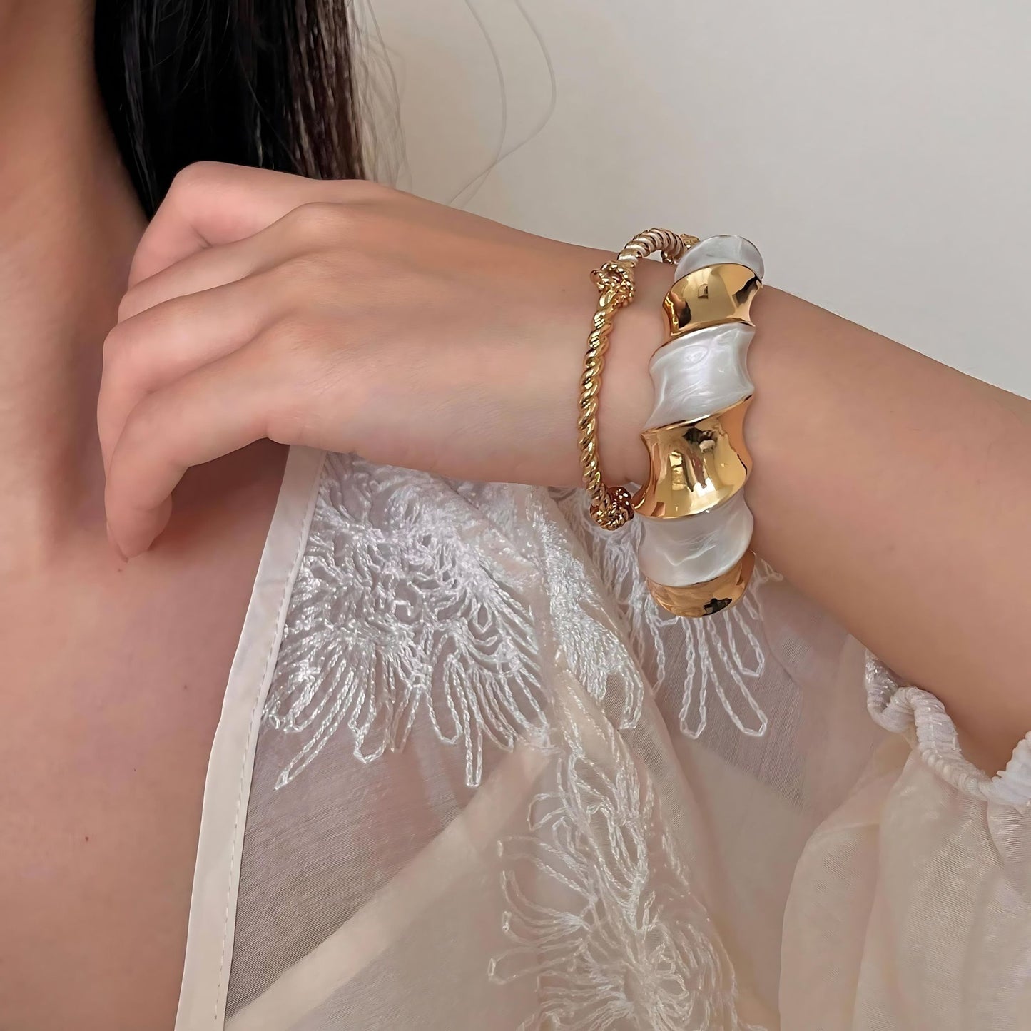 IVORY FAULA CUFF - AEQEA 